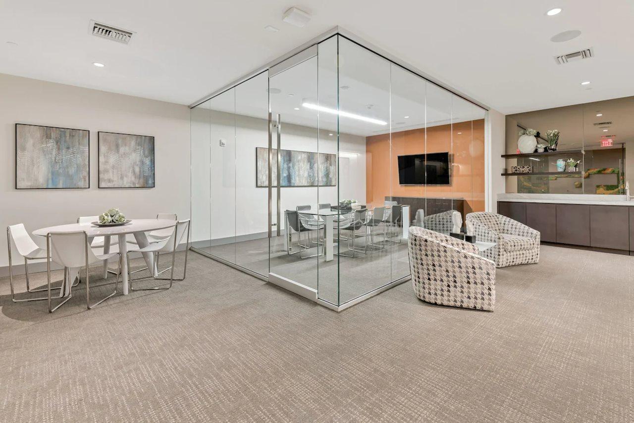 Provident Grand Luxury Short-Term Residences Доръл Екстериор снимка