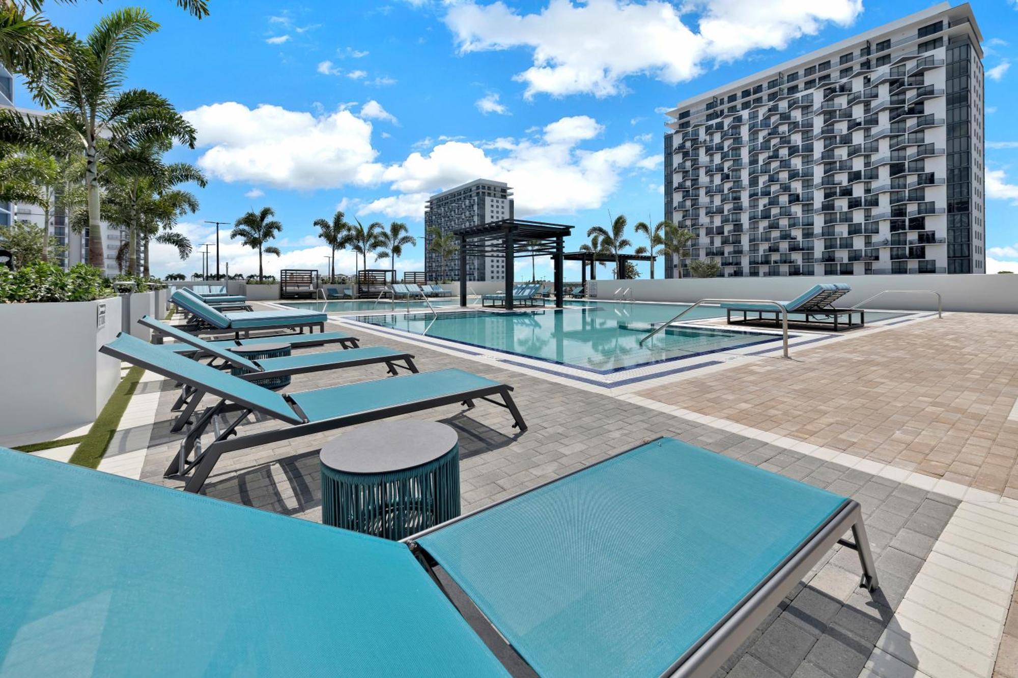 Provident Grand Luxury Short-Term Residences Доръл Екстериор снимка
