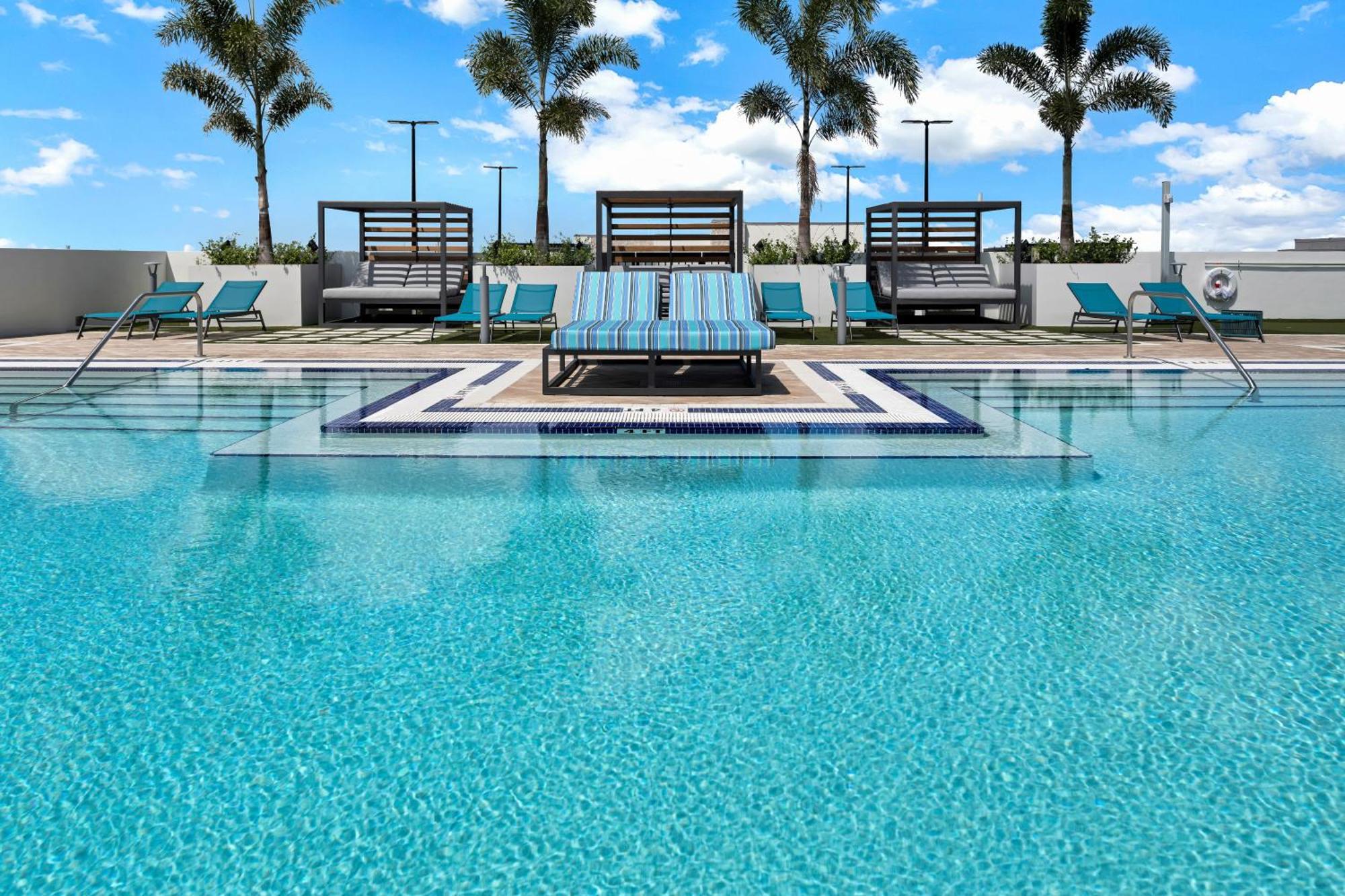 Provident Grand Luxury Short-Term Residences Доръл Екстериор снимка